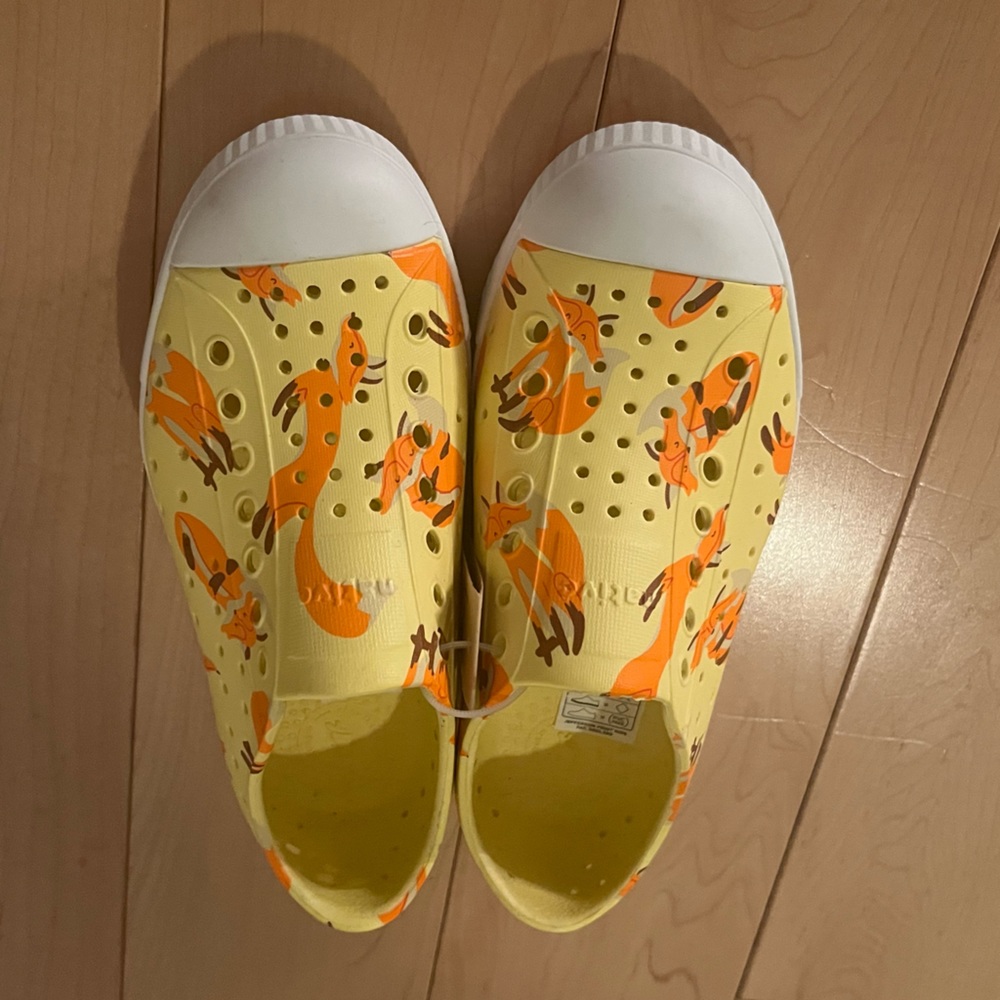 Native shoes NWT